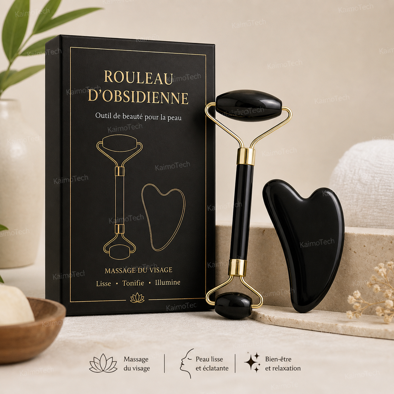 Coffret rouleau d’obsidienne avec pierre Gua Sha assortie, présenté dans un style noir et doré élégant. Outil de beauté pour le visage idéal pour une routine de massage quotidienne, avec pierre noire polie et finitions dorées pour lisser, tonifier et illuminer l’apparence de la peau tout en offrant un moment de relaxation.