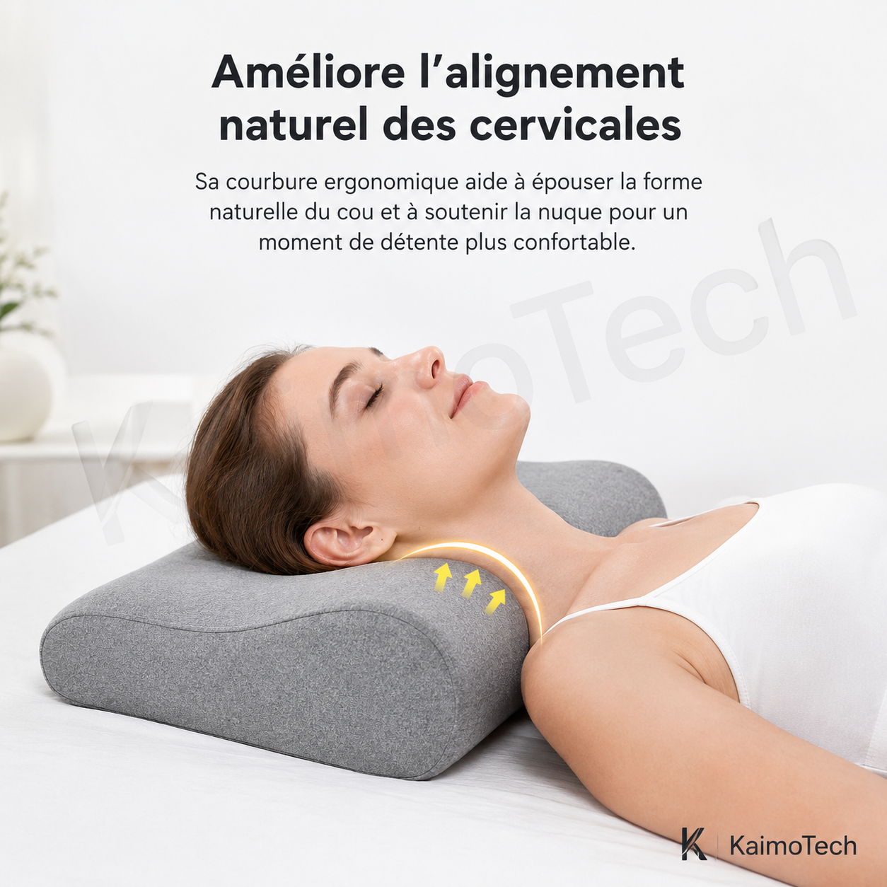 Oreiller cervical ergonomique KaimoTech avec mousse à mémoire de forme, utilisé en position allongée pour soutenir la nuque et les cervicales, aider à accompagner la courbe naturelle du cou, réduire la pression cervicale et améliorer le confort lors du repos, de la relaxation ou du sommeil