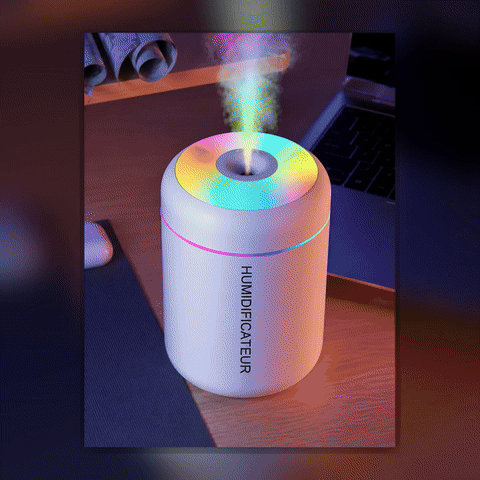 GIF promotionnel du mini humidificateur aromathérapie distribué par KaimoTech, montrant la diffusion de brume fine, l’éclairage LED multicolore et l’ajout d’arômes solubles pour créer une ambiance bien-être.